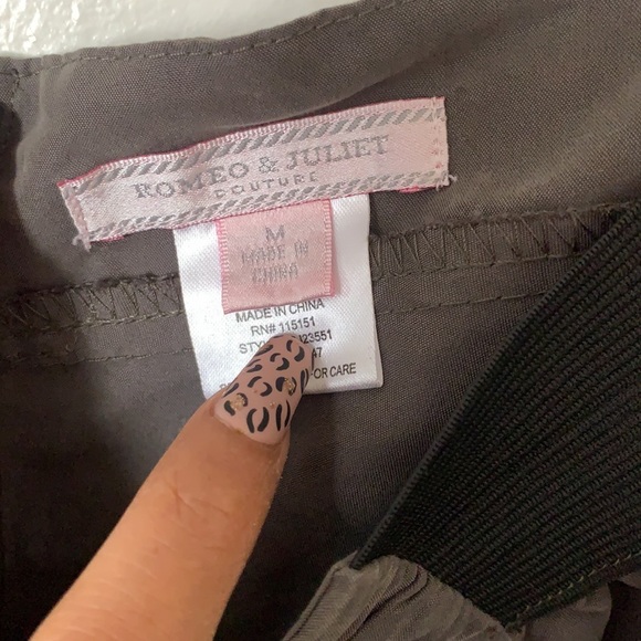 Romeo & Juliet Couture skater skirt with pockets - Picture 5 of 8